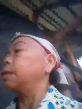 Snapshot of VangLe73 chatting on October 4, 2025, 11:01 am VangLe73 online show from October 4, 2025, 11:01 am