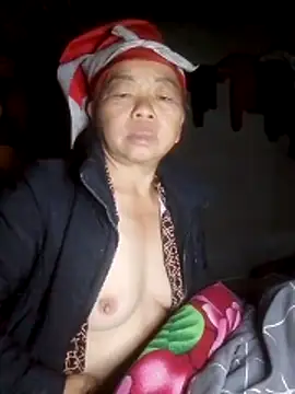 Snapshot of VangLe73 chatting on November 24, 2025, 8:20 pm VangLe73 online show from November 24, 2025, 8:20 pm