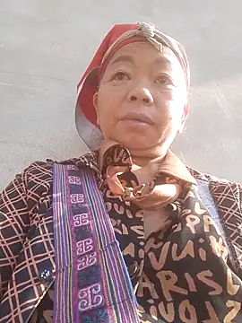 Snapshot of VangLe73 chatting on November 23, 2025, 7:51 am VangLe73 online show from November 23, 2025, 7:51 am