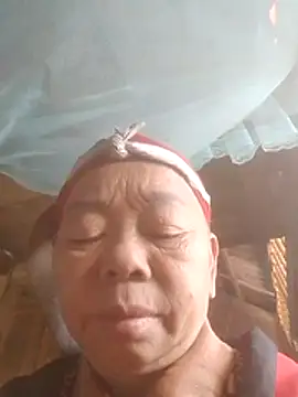 Snapshot of VangLe73 chatting on November 28, 2025, 6:02 am VangLe73 online show from November 28, 2025, 6:02 am