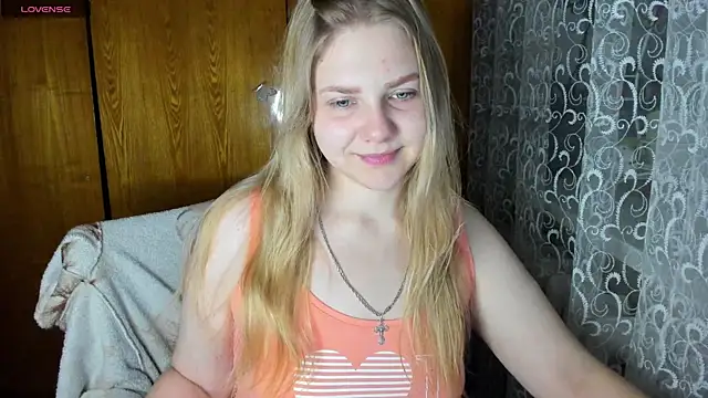 Snapshot of AlinaMors chatting on November 10, 2025, 9:53 pm AlinaMors online show from November 10, 2025, 9:53 pm