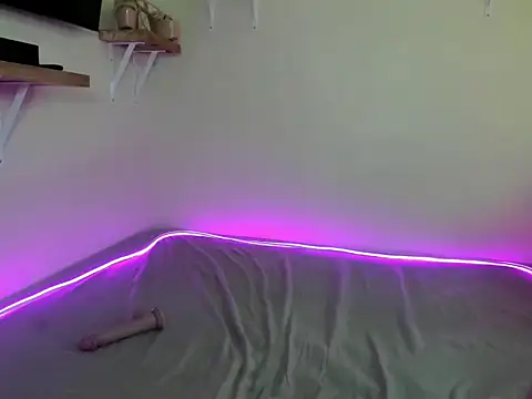 loving rose1 online show from November 17, 2025, 3:10 am