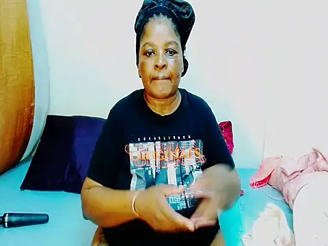 Love-Racheal75 online show from February 11, 2026, 4:18 pm