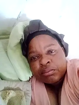 Love-Racheal75 online show from December 23, 2025, 4:01 am