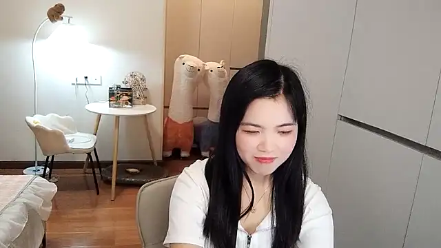 XiaoAnQi online show from October 25, 2025, 1:23 pm