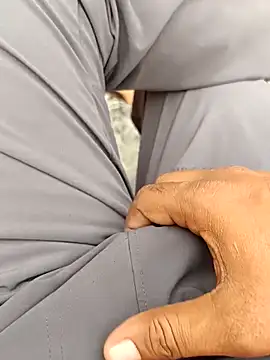 hard boy9455 online show from November 1, 2025, 4:41 am