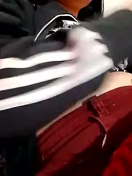 linhbe96xxx online show from November 26, 2025, 12:38 pm