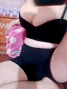 linhbe96xxx online show from October 11, 2025, 3:02 pm