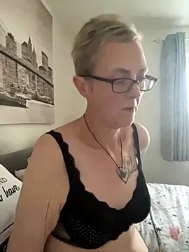 Curvy-Jinx online show from October 26, 2025, 4:07 pm