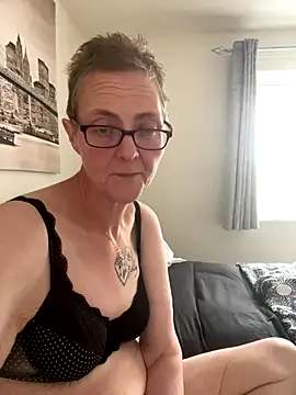 Curvy-Jinx online show from September 28, 2025, 2:02 pm