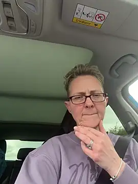 Curvy-Jinx online show from April 19, 2026, 1:45 pm