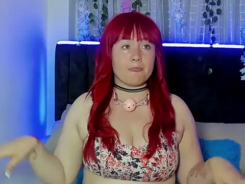 Snapshot of AliaMiller_ chatting on November 3, 2025, 8:23 pm AliaMiller online show from November 3, 2025, 8:23 pm