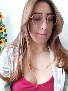 Snapshot of SUSY__06 chatting on September 20, 2025, 12:10 pm SUSY 06 online show from September 20, 2025, 12:10 pm