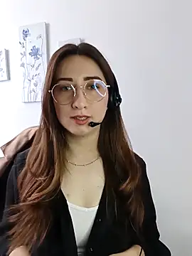 Snapshot of SUSY__06 chatting on September 25, 2025, 12:00 pm SUSY 06 online show from September 25, 2025, 12:00 pm