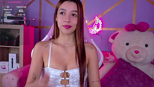 Snapshot of Chloegi__ chatting on November 12, 2025, 3:27 pm Chloegi online show from November 12, 2025, 3:27 pm