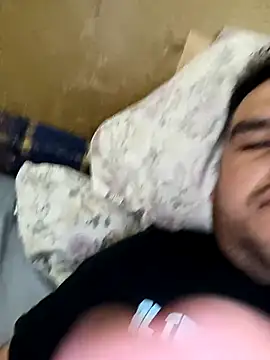 Snapshot of alber907 chatting on October 11, 2025, 2:40 pm alber907 online show from October 11, 2025, 2:40 pm