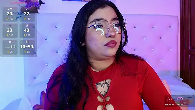 Snapshot of molly_curvyhot chatting on November 14, 2025, 2:43 pm molly curvyhot online show from November 14, 2025, 2:43 pm