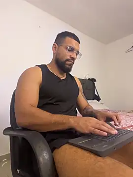 Snapshot of vincentjaxon chatting on October 29, 2025, 10:58 am vincentjaxon online show from October 29, 2025, 10:58 am