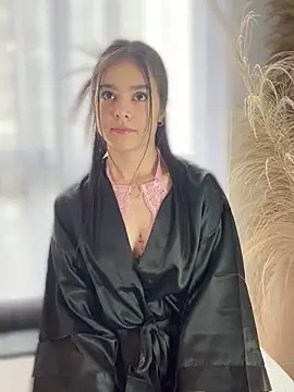 Sofi Leal online show from November 5, 2025, 12:08 pm