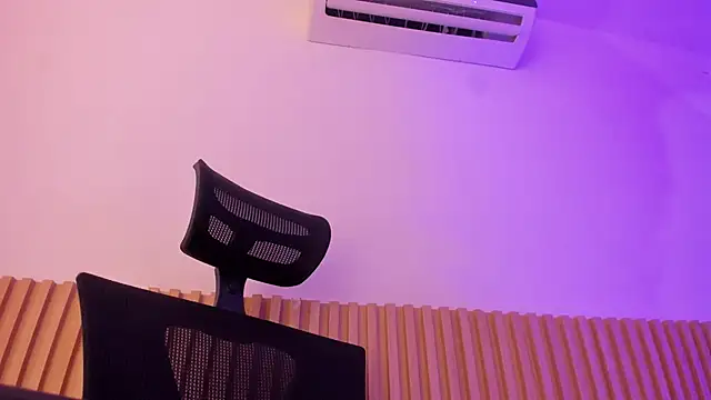 Snapshot of OliviaSweett chatting on September 26, 2025, 6:48 pm OliviaSweett online show from September 26, 2025, 6:48 pm