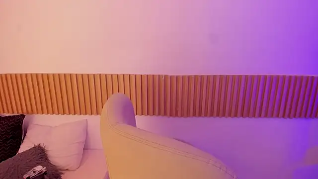 Snapshot of OliviaSweett chatting on November 15, 2025, 6:56 pm OliviaSweett online show from November 15, 2025, 6:56 pm