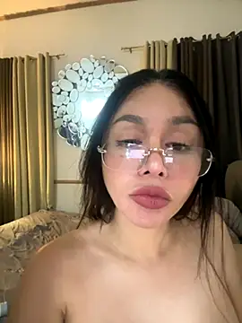 Snapshot of Monstercockgoddessx chatting on October 4, 2025, 5:31 am Monstercockgoddessx online show from October 4, 2025, 5:31 am