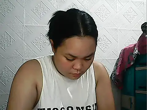 CreamyPussy4uxx online show from January 13, 2026, 1:37 pm