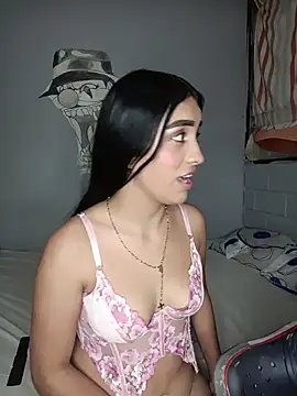 Bigtiti01 online show from April 24, 2026, 8:44 pm