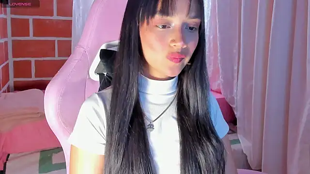 Snapshot of MelanyOconner chatting on October 20, 2025, 4:07 pm MelanyOconner online show from October 20, 2025, 4:07 pm