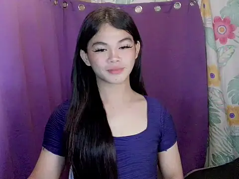 Snapshot of caramiya chatting on June 15, 2026, 1:33 pm caramiya online show from June 15, 2026, 1:33 pm