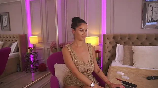 Snapshot of FrancescaDante chatting on June 27, 2026, 12:22 pm FrancescaDante online show from June 27, 2026, 12:22 pm