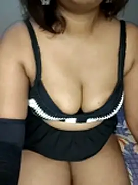 Snapshot of missneha61 chatting on October 17, 2025, 8:43 pm missneha61 online show from October 17, 2025, 8:43 pm