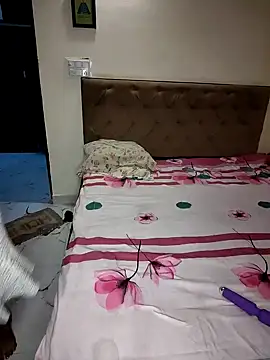 Snapshot of missneha61 chatting on September 30, 2025, 8:37 pm missneha61 online show from September 30, 2025, 8:37 pm