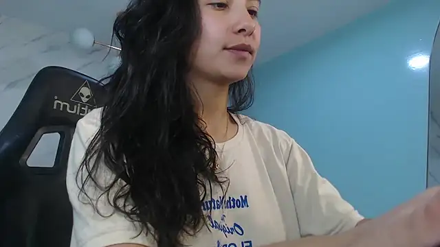 victoria hernandez t  online show from June 3, 2026, 1:12 pm
