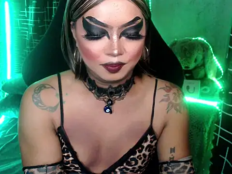 Snapshot of xxXMissCessXxx chatting on August 5, 2026, 4:23 pm xxXMissCessXxx online show from August 5, 2026, 4:23 pm