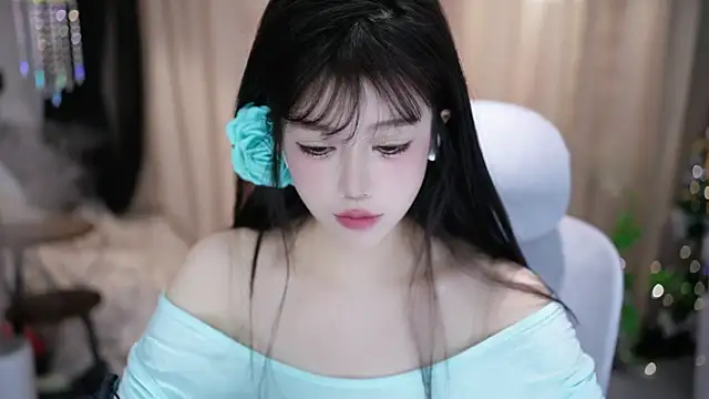 Snapshot of Fortune2Me chatting on February 26, 2026, 4:23 am Fortune2Me online show from February 26, 2026, 4:23 am