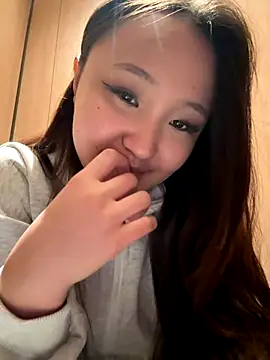 Snapshot of KissMeEva chatting on October 8, 2025, 2:40 pm KissMeEva online show from October 8, 2025, 2:40 pm