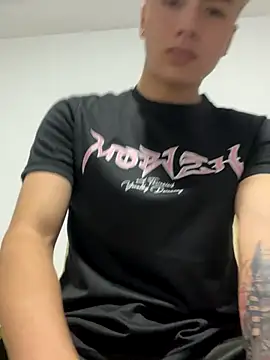 AlexanderCollman online show from November 28, 2025, 7:47 pm