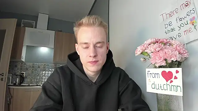 Snapshot of Kevin_Young_Cat chatting on October 12, 2025, 4:41 pm Kevin Young Cat online show from October 12, 2025, 4:41 pm