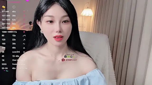 Xiatian520  online show from April 1, 2026, 3:52 am