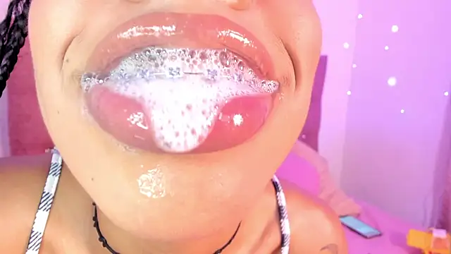dulce brown01 online show from May 7, 2026, 2:53 pm