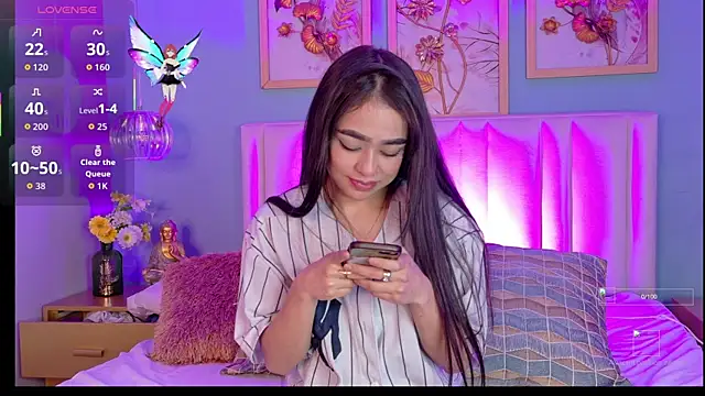 TifannyWolf  online show from November 21, 2025, 4:33 am