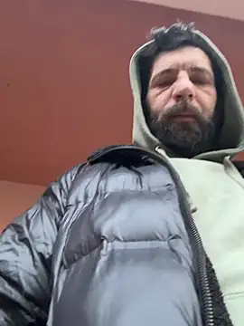 Snapshot of Michel_huge chatting on February 25, 2026, 5:29 am Michel huge online show from February 25, 2026, 5:29 am