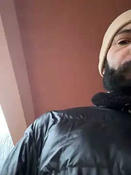 Snapshot of Michel_huge chatting on February 6, 2026, 5:47 am Michel huge online show from February 6, 2026, 5:47 am