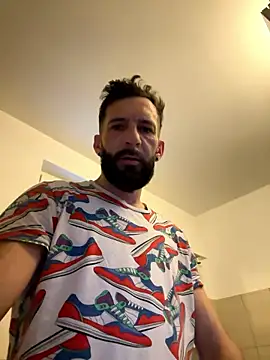 Snapshot of Michel_huge chatting on January 9, 2026, 6:09 am Michel huge online show from January 9, 2026, 6:09 am