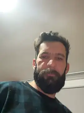 Snapshot of Michel_huge chatting on February 3, 2026, 5:49 am Michel huge online show from February 3, 2026, 5:49 am