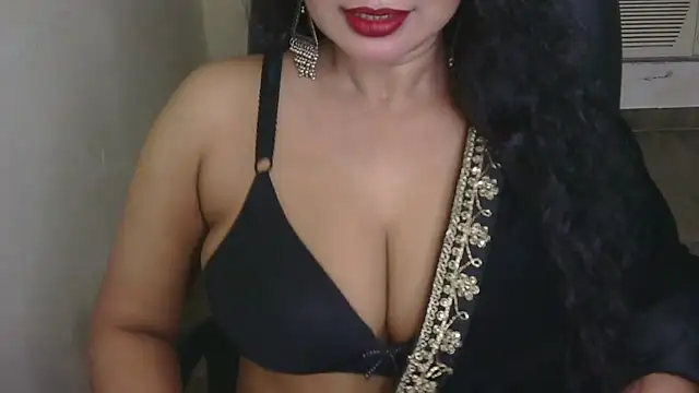 QUEEN SAKHI- online show from October 18, 2025, 9:00 am