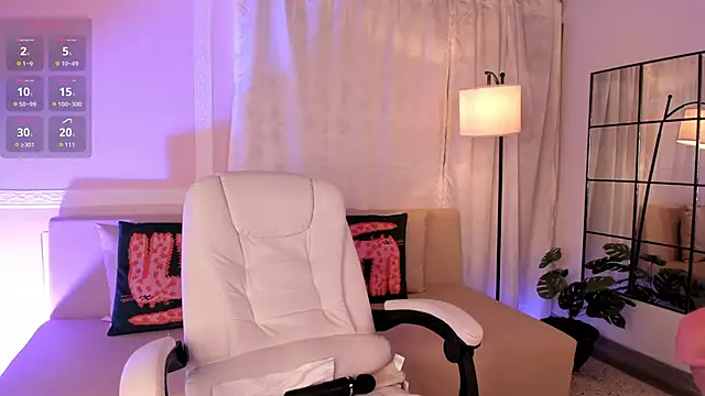 Snapshot of kissme_cutie chatting on February 9, 2026, 7:45 pm kissme cutie online show from February 9, 2026, 7:45 pm