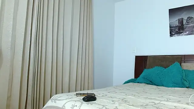 Snapshot of AntonyDAngelo25 chatting on December 19, 2025, 2:04 am AntonyDAngelo25 online show from December 19, 2025, 2:04 am