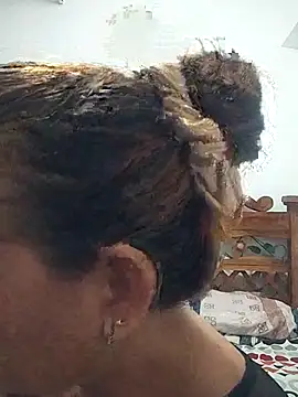 marinita13 online show from March 6, 2026, 2:06 am